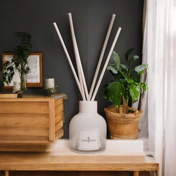 Аромадиффузор Riddle с фибровыми палочками на 100  мл. / 500 ароматов только ДЛЯ ВАС